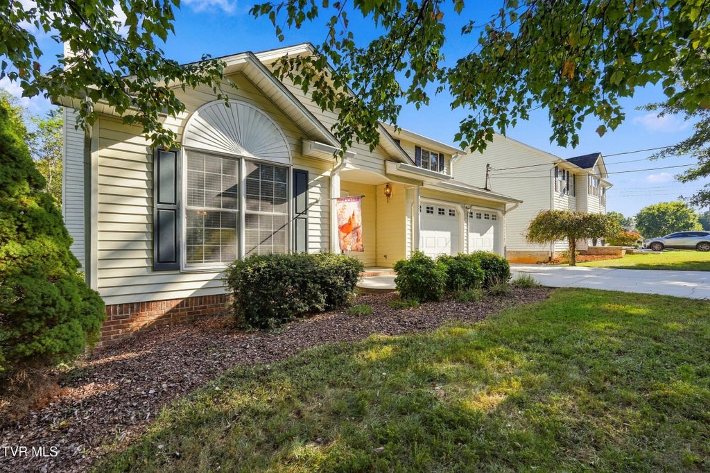 Photo of 3652 Deland Drive, Kingsport, TN 37664 (MLS # 10001993)