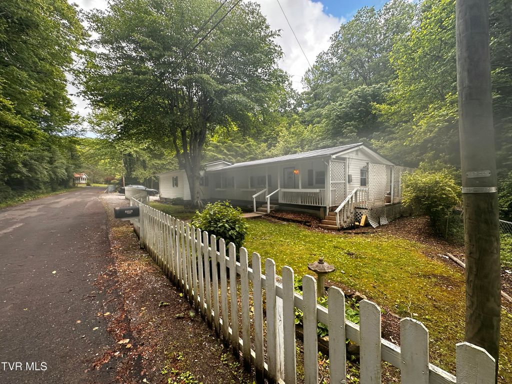 Photo of 11510 Dogwood Lane, Pound, VA 24279 (MLS # 9981020)