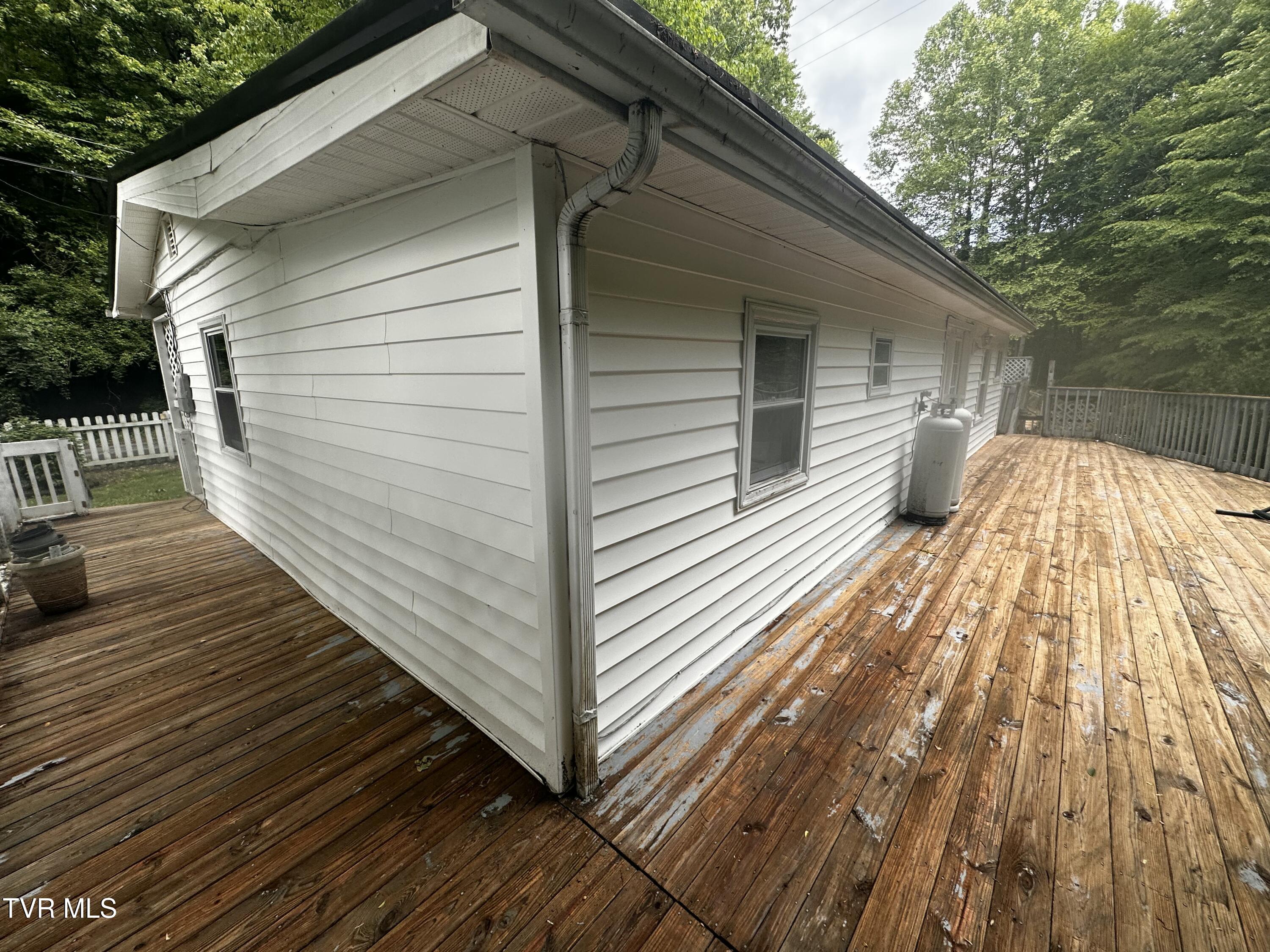 11510 Dogwood Lane, Pound, Virginia image 9