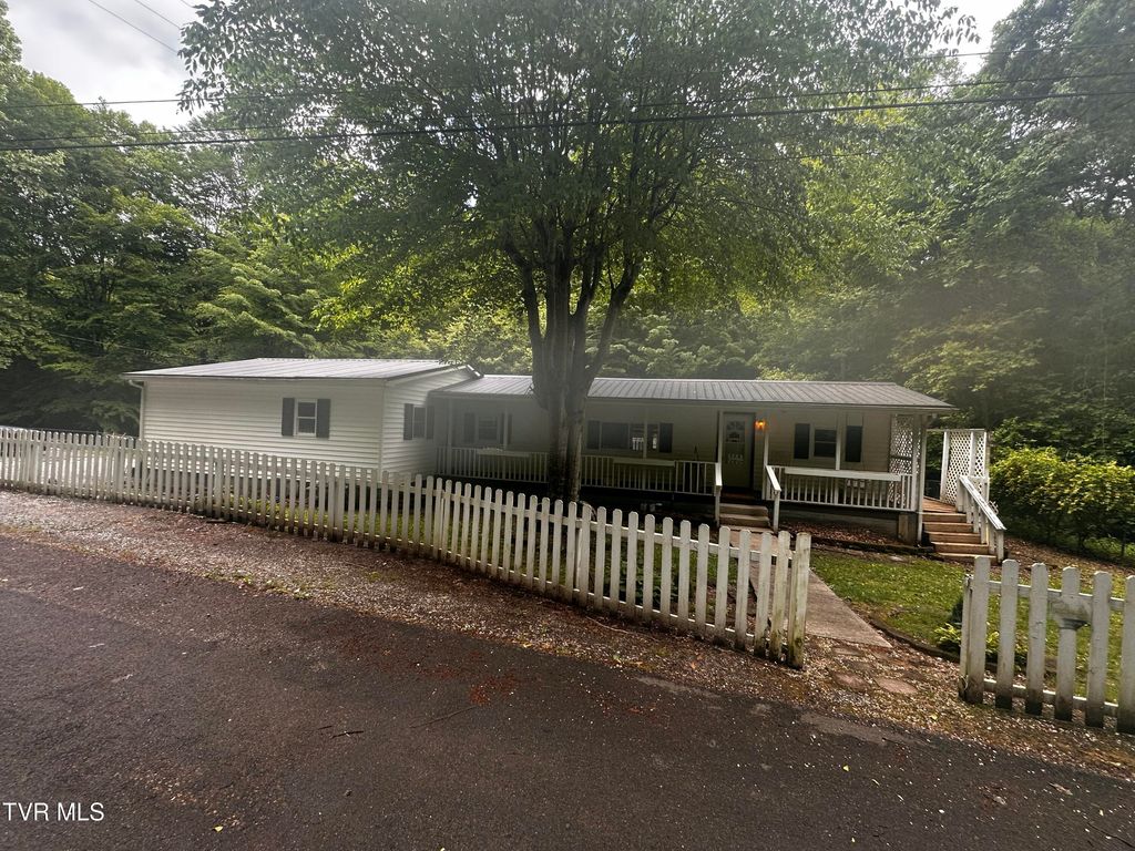 Photo of 11510 Dogwood Lane, Pound, VA 24279 (MLS # 9981020)