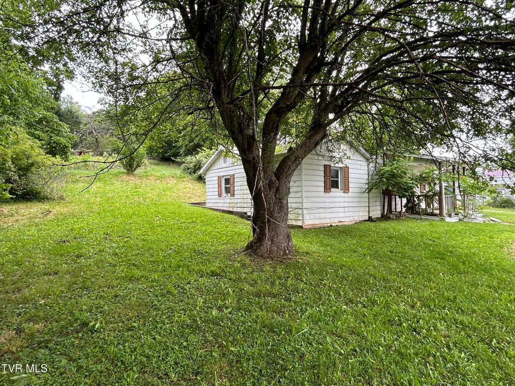 Photo of 531 Mullins Street, Wise, VA 24293 (MLS # 9981948)