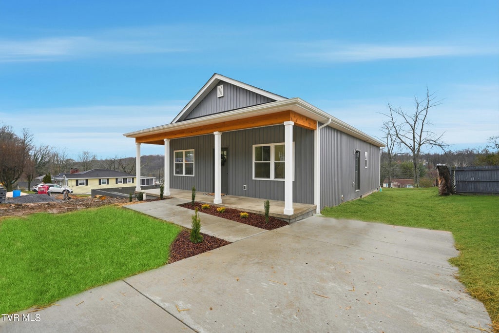 Photo of 348 Carr Drive, Blountville, TN 37617 (MLS # 10002537)