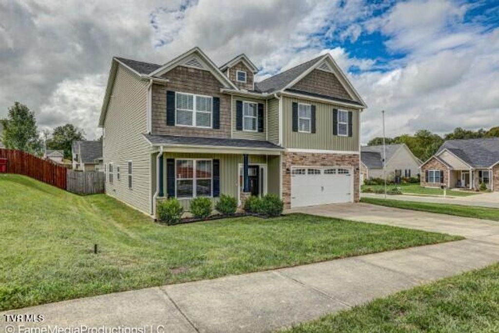 Photo of 619 Suffolk Road, Johnson City, TN 37615 (MLS # 9989517)