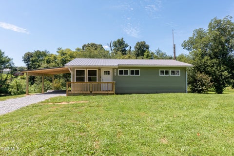 Photo of 281 College Hills Street, Greeneville, TN 37745 (MLS # 10000027)