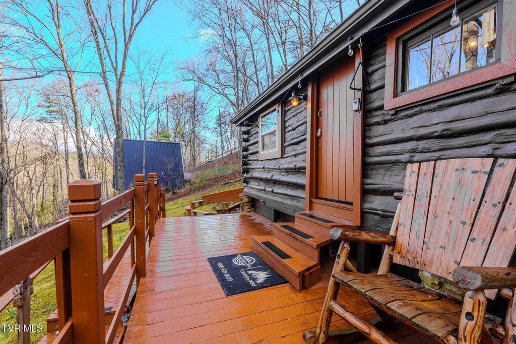 Photo of 1878 Little Cove Road, Sevierville, TN 37862 (MLS # 9992328)