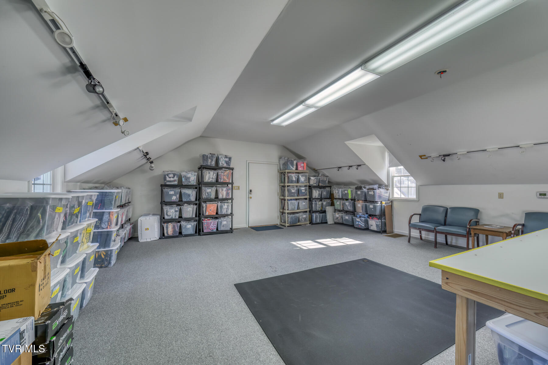 Johnson City, Tennessee 37601, United States, 3 Bedrooms Bedrooms, ,2 BathroomsBathrooms,Residential,Pending,34448