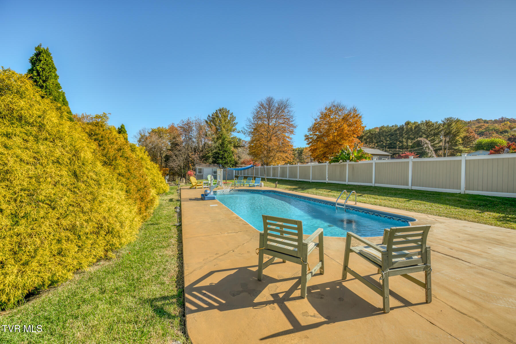 Johnson City, Tennessee 37601, United States, 3 Bedrooms Bedrooms, ,2 BathroomsBathrooms,Residential,Pending,34448