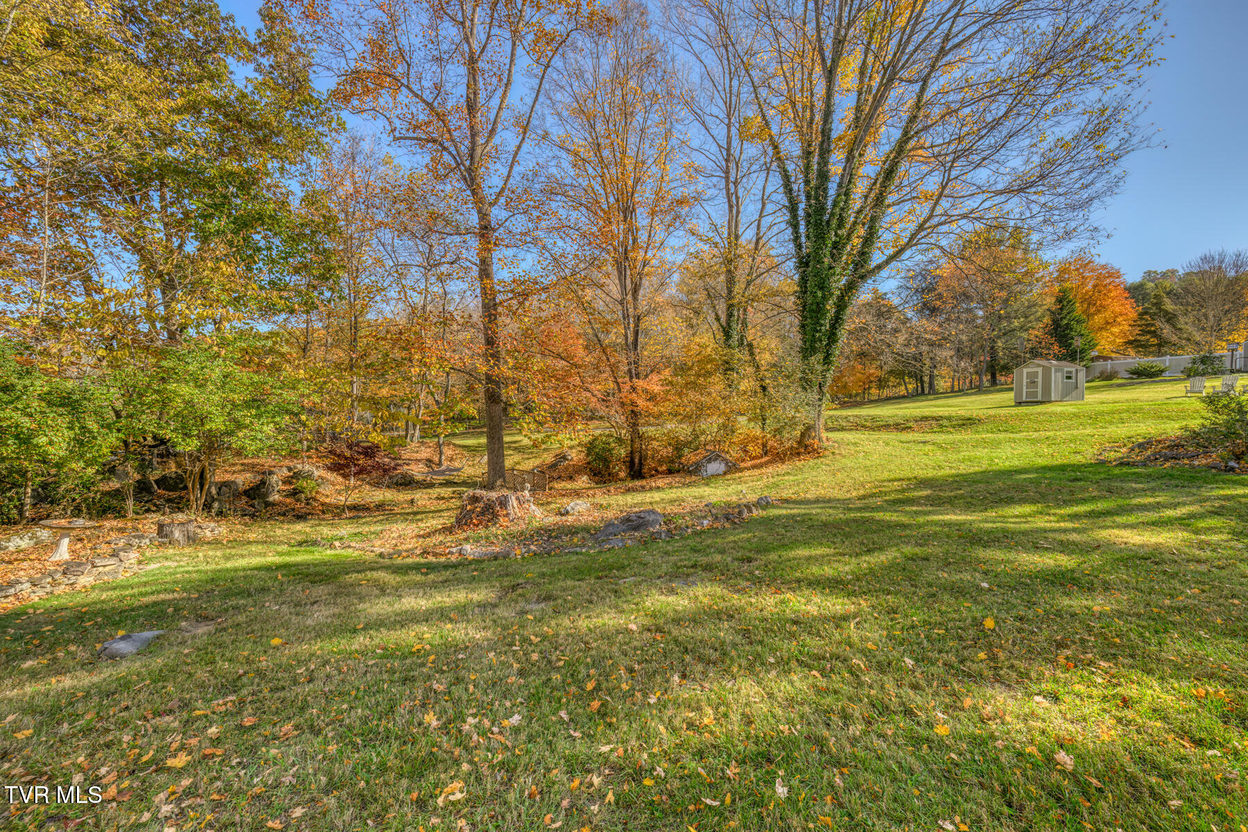 Johnson City, Tennessee 37601, United States, 3 Bedrooms Bedrooms, ,2 BathroomsBathrooms,Residential,Pending,34448