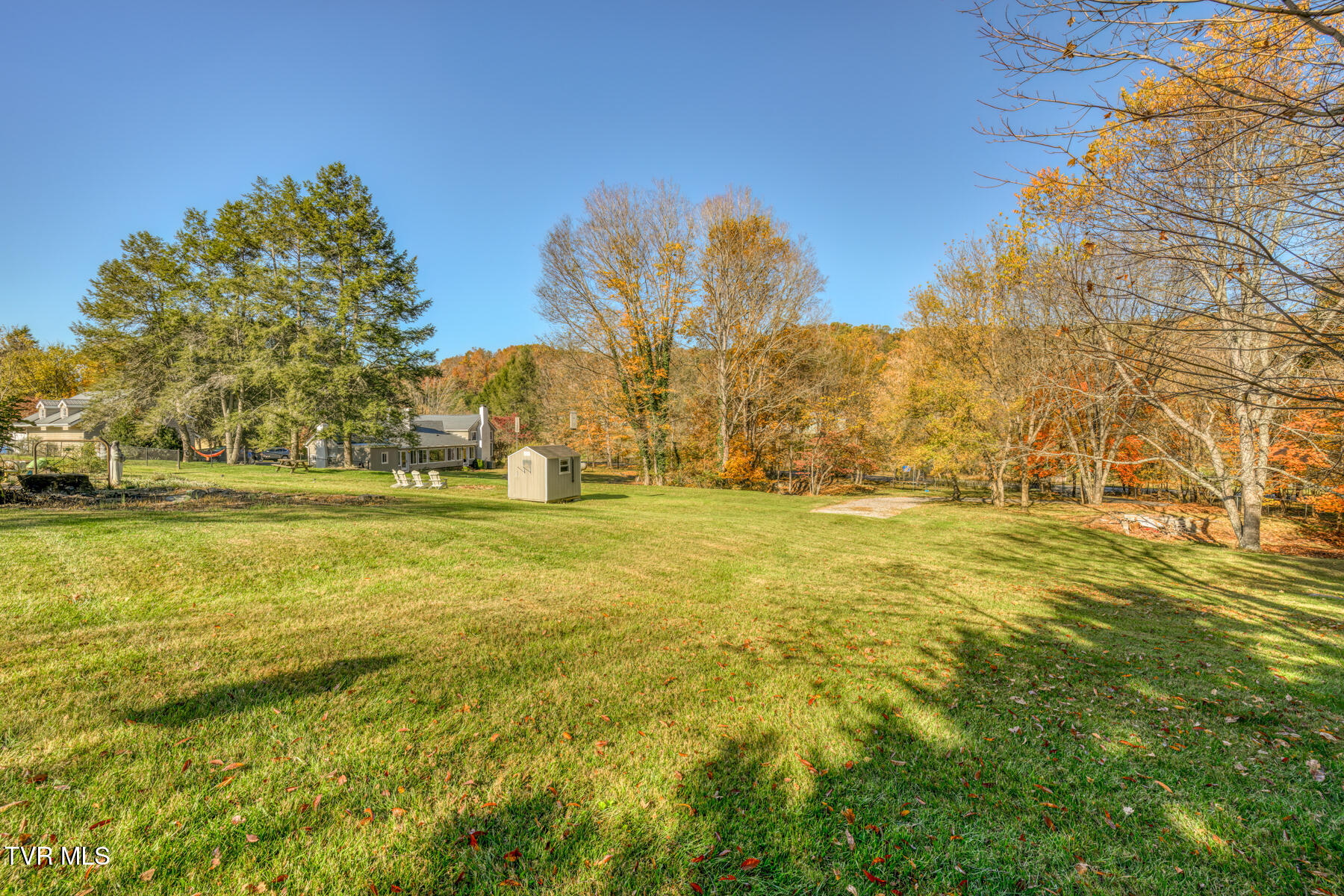 Johnson City, Tennessee 37601, United States, 3 Bedrooms Bedrooms, ,2 BathroomsBathrooms,Residential,Pending,34448