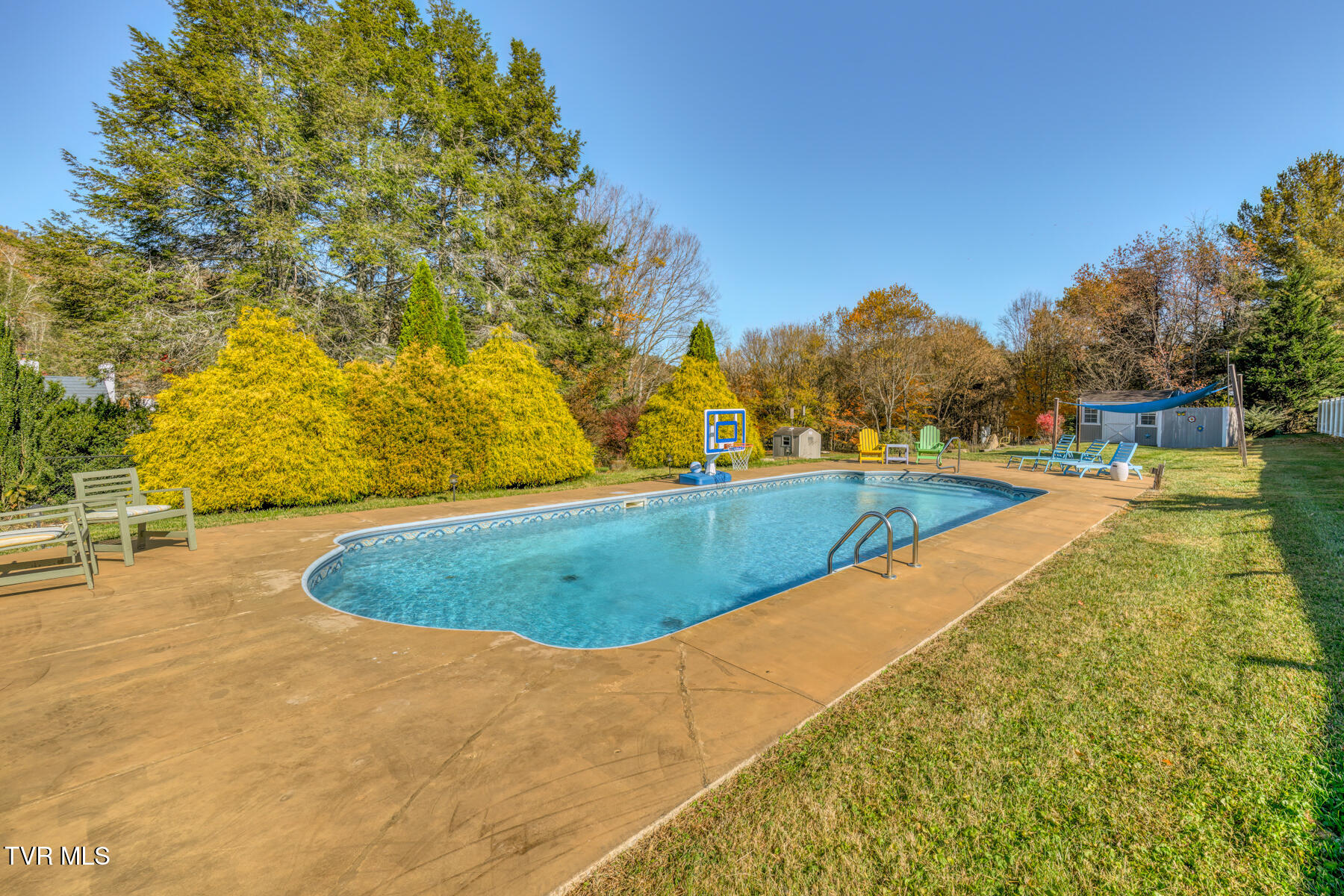 Johnson City, Tennessee 37601, United States, 3 Bedrooms Bedrooms, ,2 BathroomsBathrooms,Residential,Pending,34448