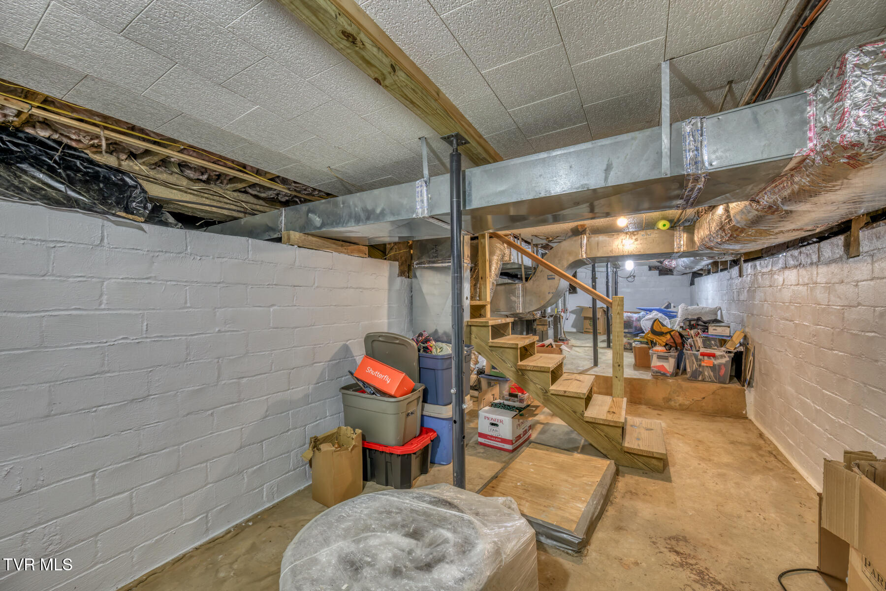 Johnson City, Tennessee 37601, United States, 3 Bedrooms Bedrooms, ,2 BathroomsBathrooms,Residential,Pending,34448