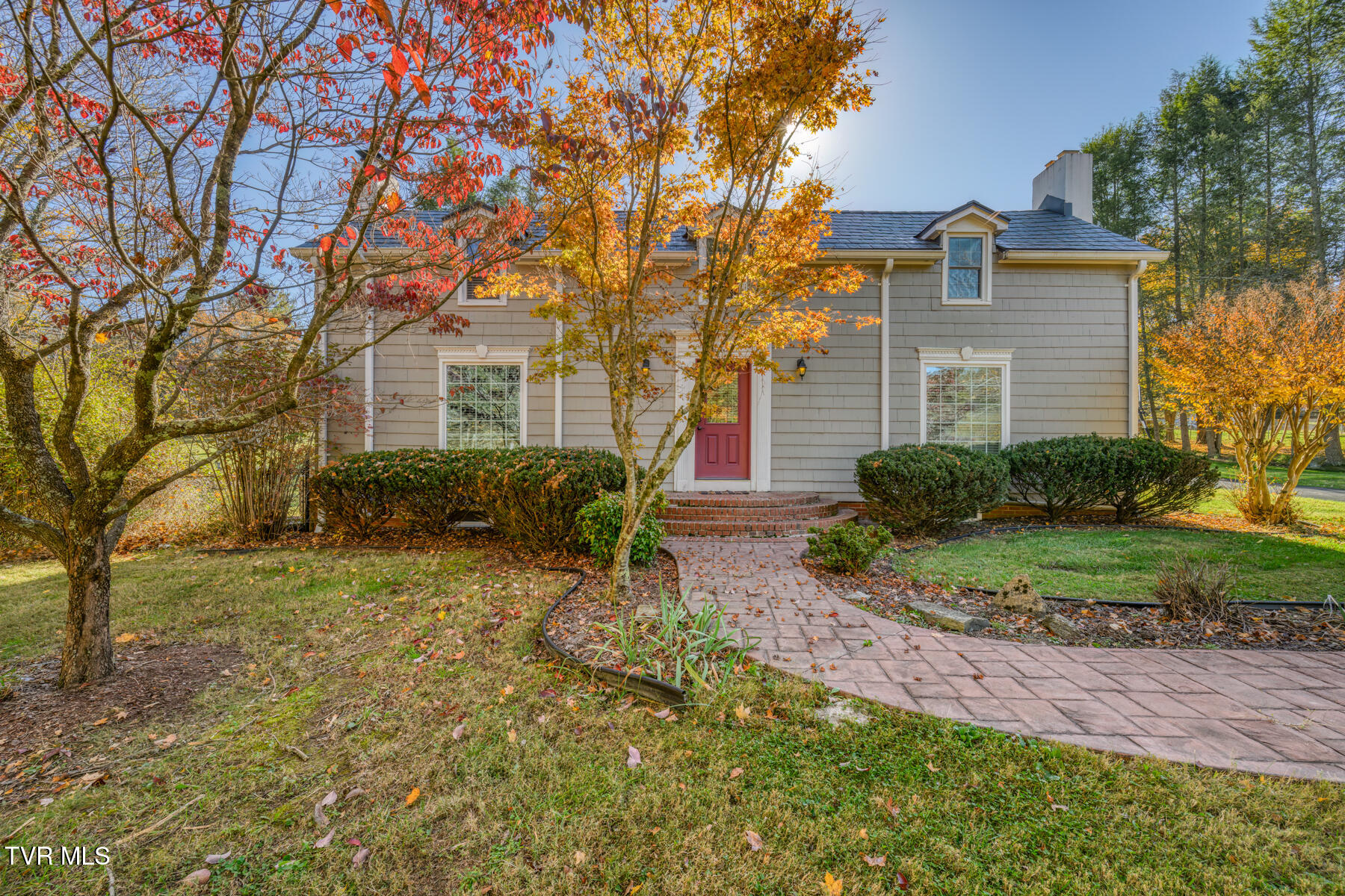 Johnson City, Tennessee 37601, United States, 3 Bedrooms Bedrooms, ,2 BathroomsBathrooms,Residential,Pending,34448