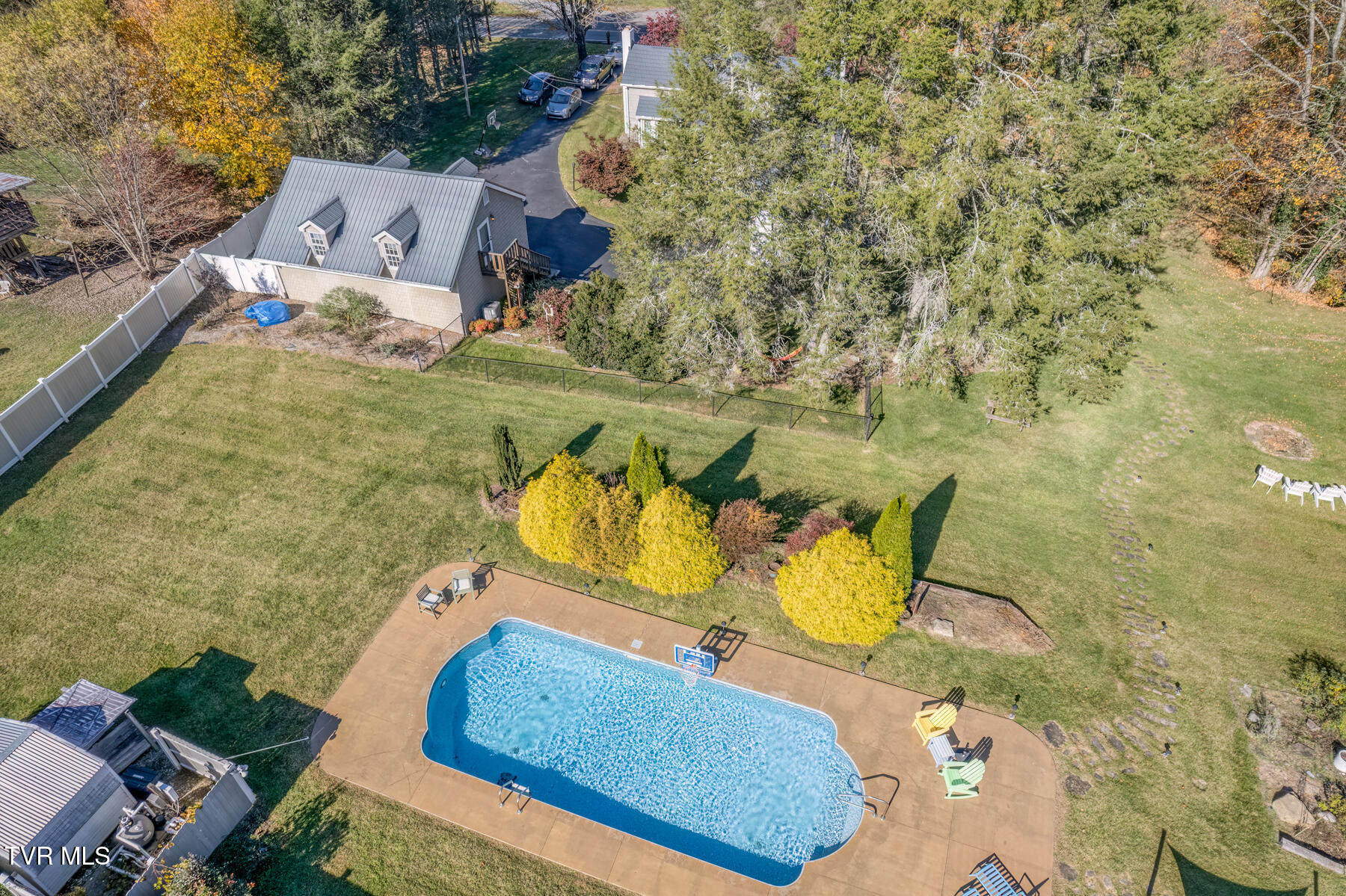 Johnson City, Tennessee 37601, United States, 3 Bedrooms Bedrooms, ,2 BathroomsBathrooms,Residential,Pending,34448