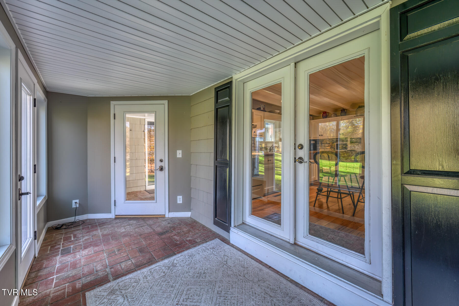 Johnson City, Tennessee 37601, United States, 3 Bedrooms Bedrooms, ,2 BathroomsBathrooms,Residential,Pending,34448