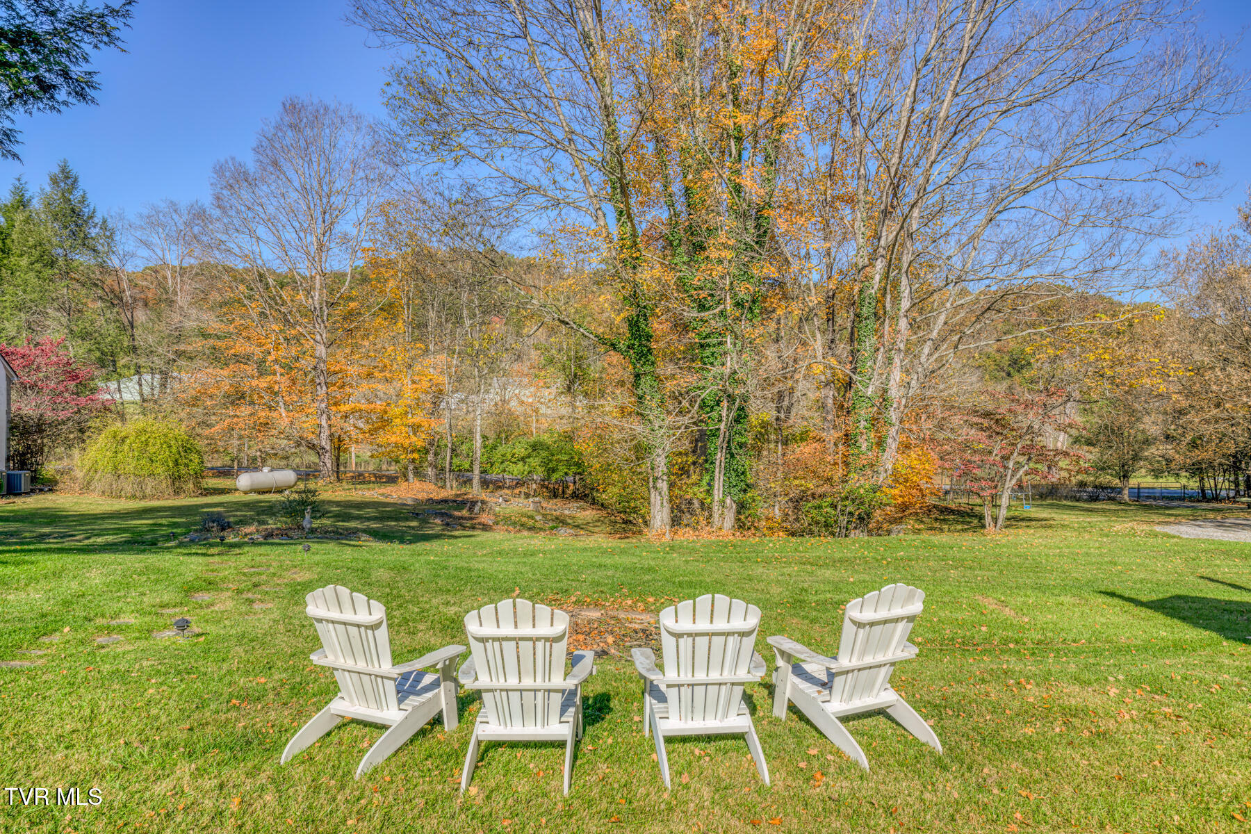 Johnson City, Tennessee 37601, United States, 3 Bedrooms Bedrooms, ,2 BathroomsBathrooms,Residential,Pending,34448