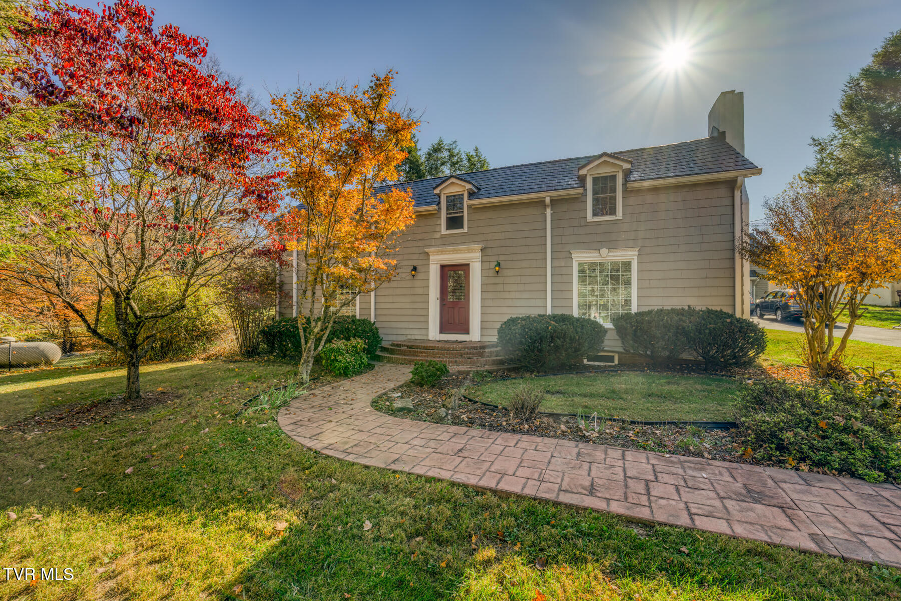 Johnson City, Tennessee 37601, United States, 3 Bedrooms Bedrooms, ,2 BathroomsBathrooms,Residential,Pending,34448