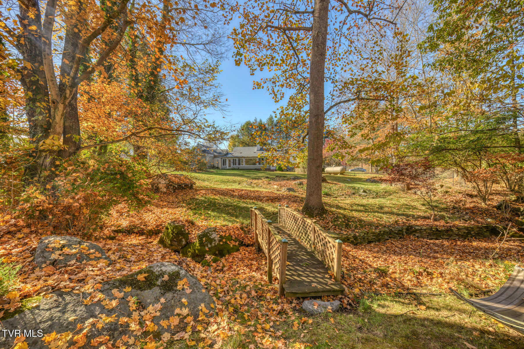 Johnson City, Tennessee 37601, United States, 3 Bedrooms Bedrooms, ,2 BathroomsBathrooms,Residential,Pending,34448