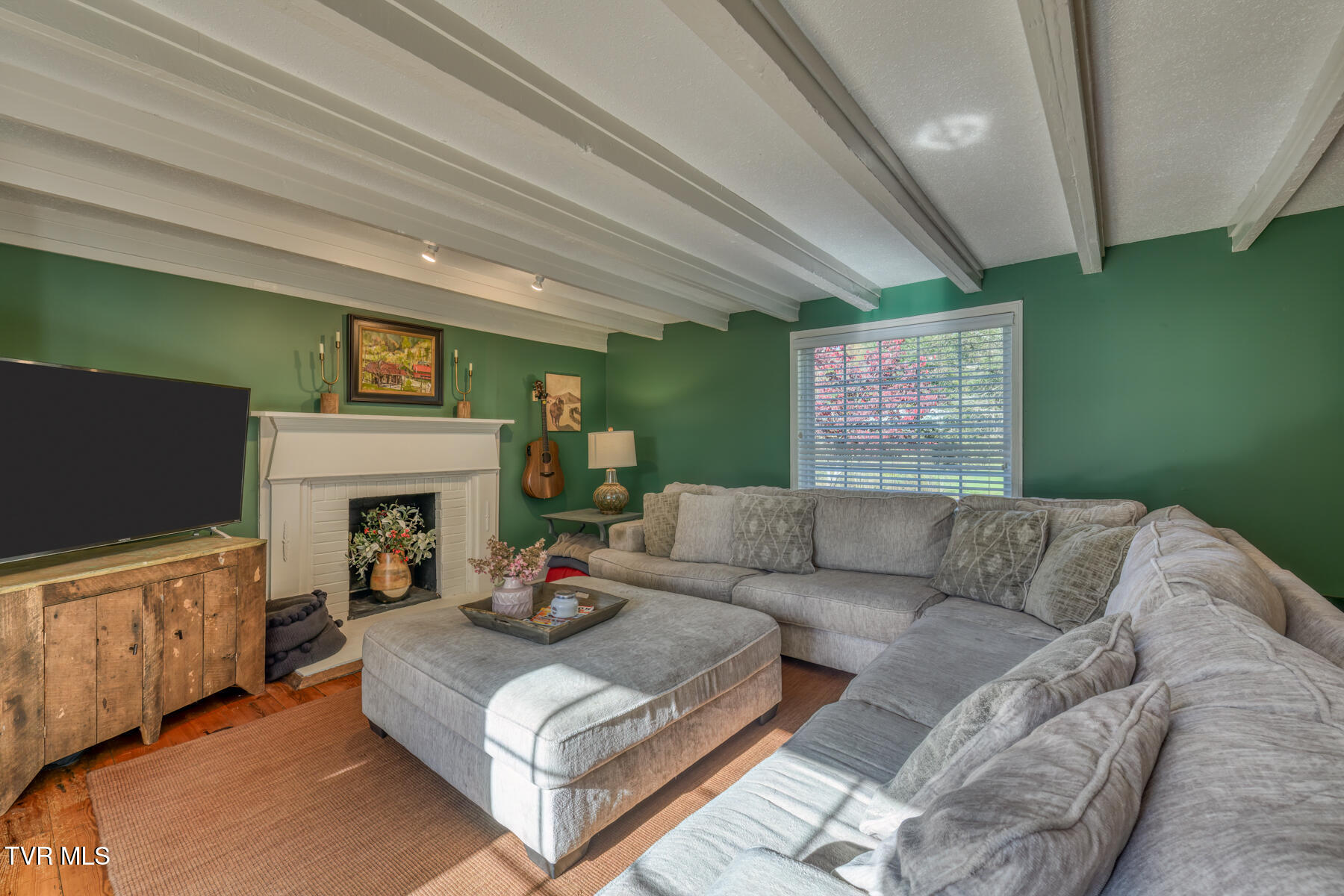 Johnson City, Tennessee 37601, United States, 3 Bedrooms Bedrooms, ,2 BathroomsBathrooms,Residential,Pending,34448