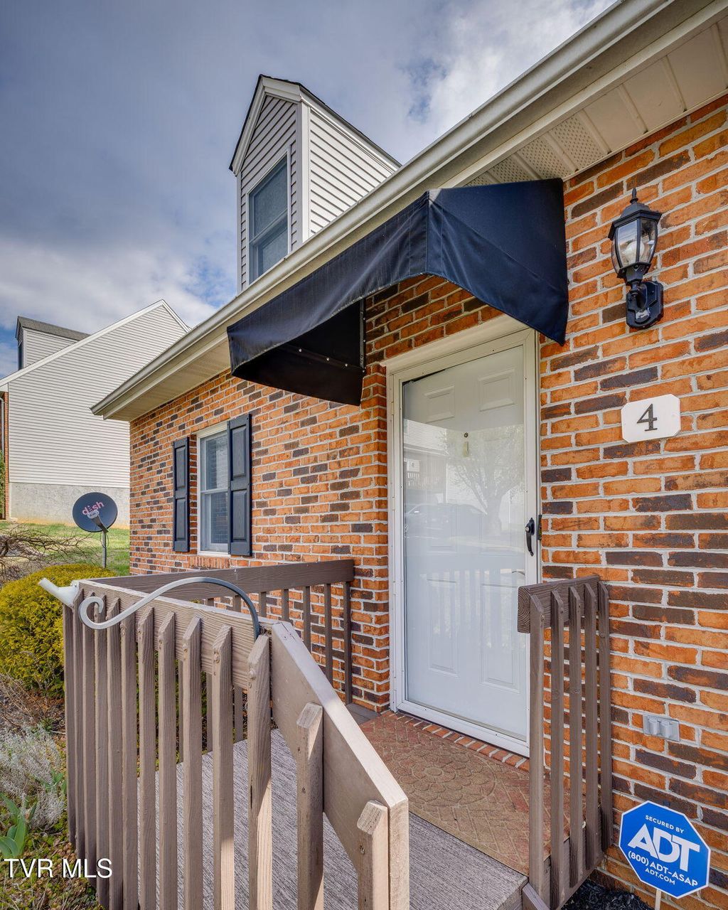 Photo of 2700 Indian Ridge Road #4, Johnson City, TN 37604 (MLS # 9992242)