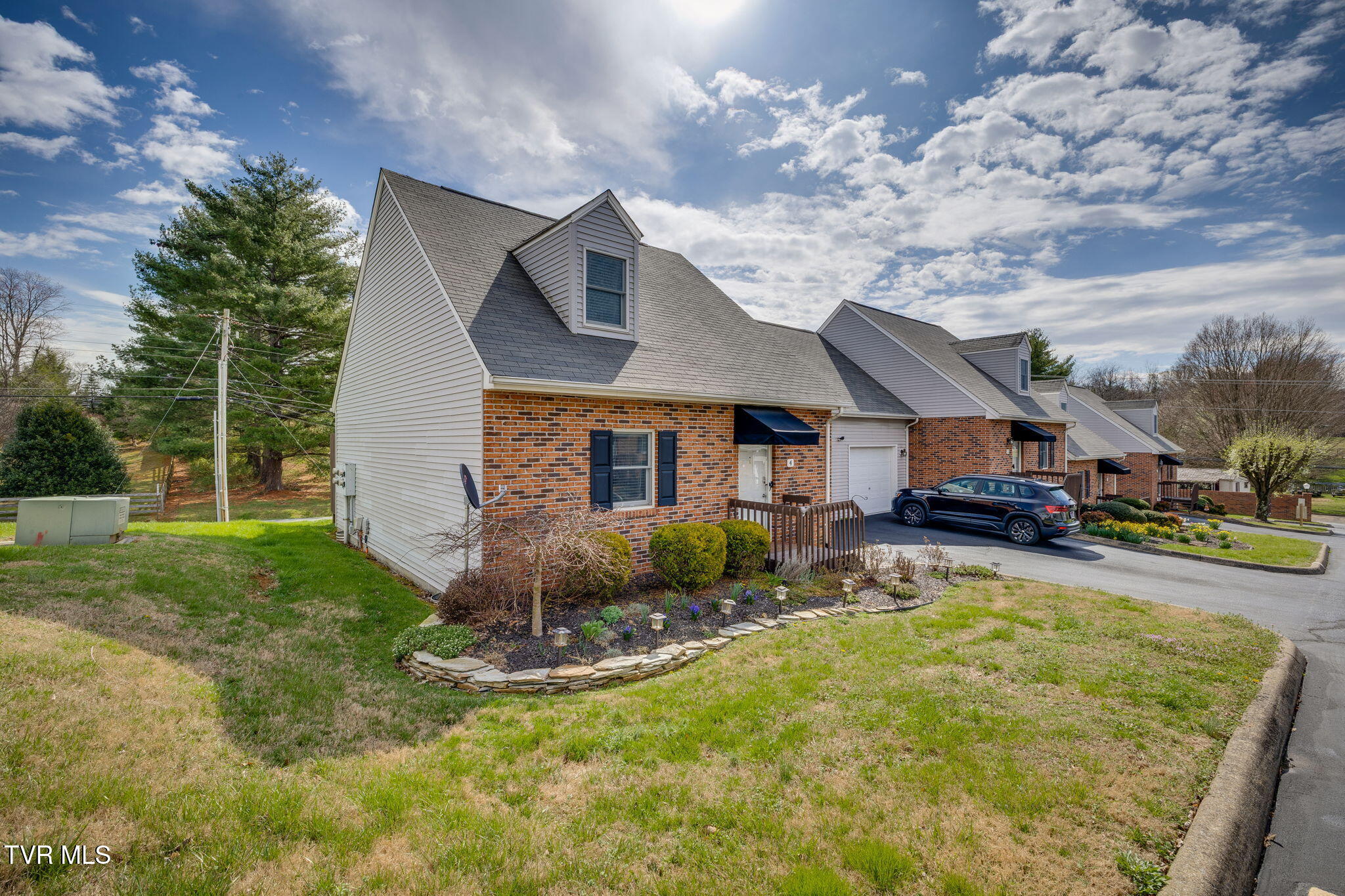 2700 Indian Ridge Road 4