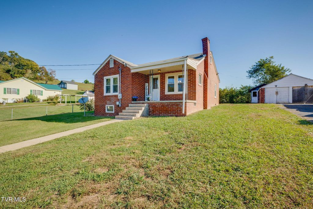 Photo of 129 Holcomb Street, Kingsport, TN 37660 (MLS # 9982303)