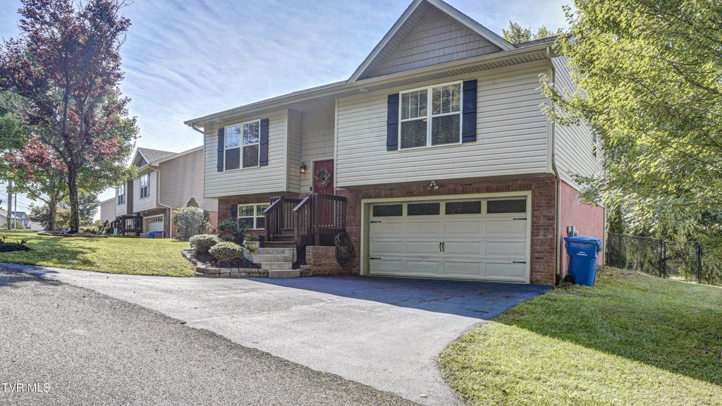 Photo of 245 New Hope Road, Jonesborough, TN 37659 (MLS # 10000007)