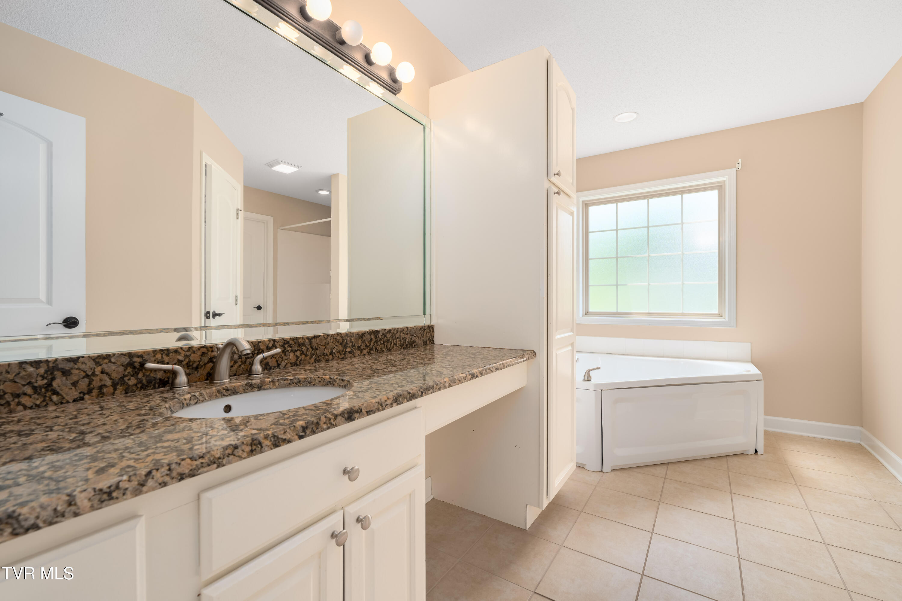 1010 Appaloosa Trail, Johnson City, Tennessee image 39