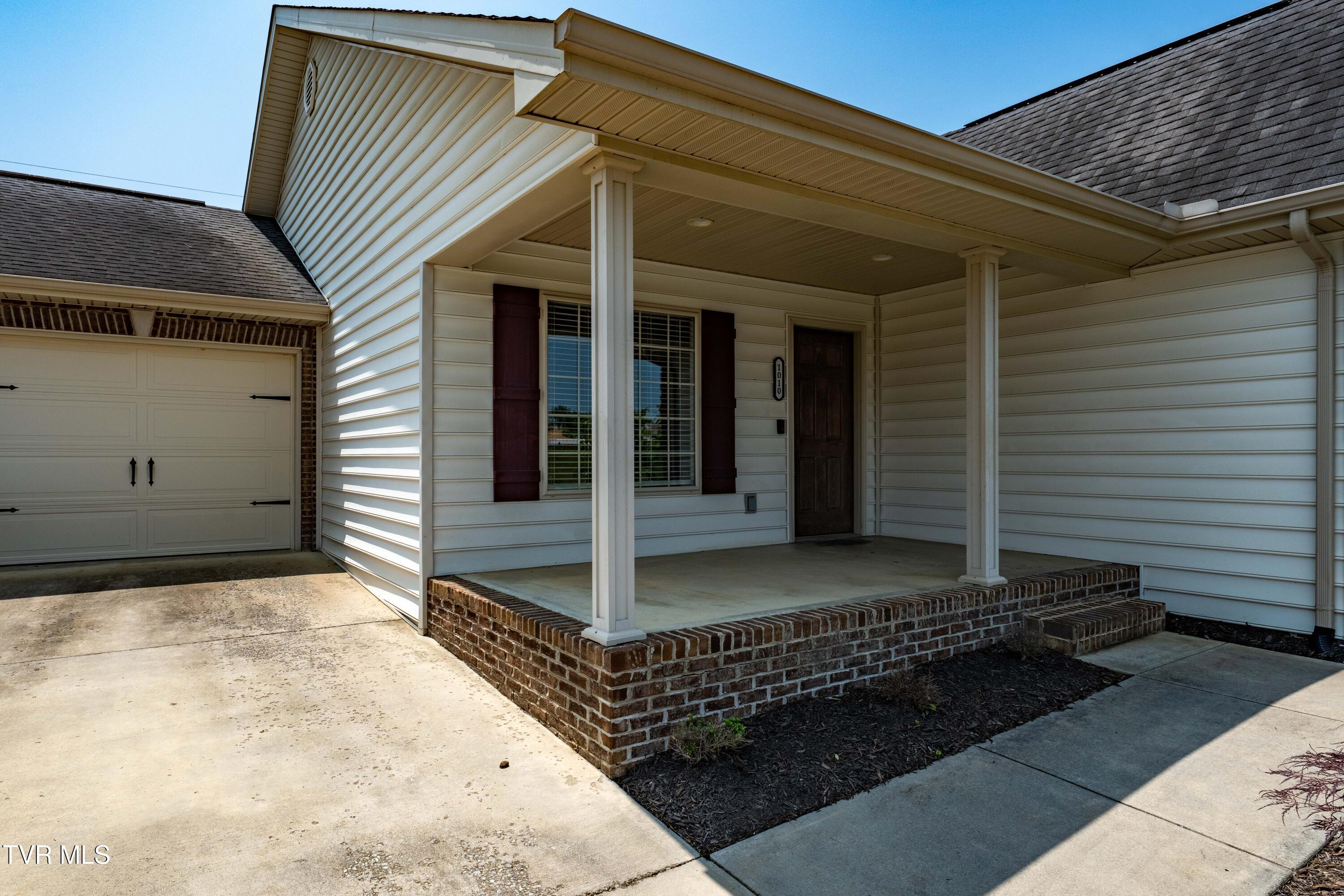 1010 Appaloosa Trail, Johnson City, Tennessee image 4