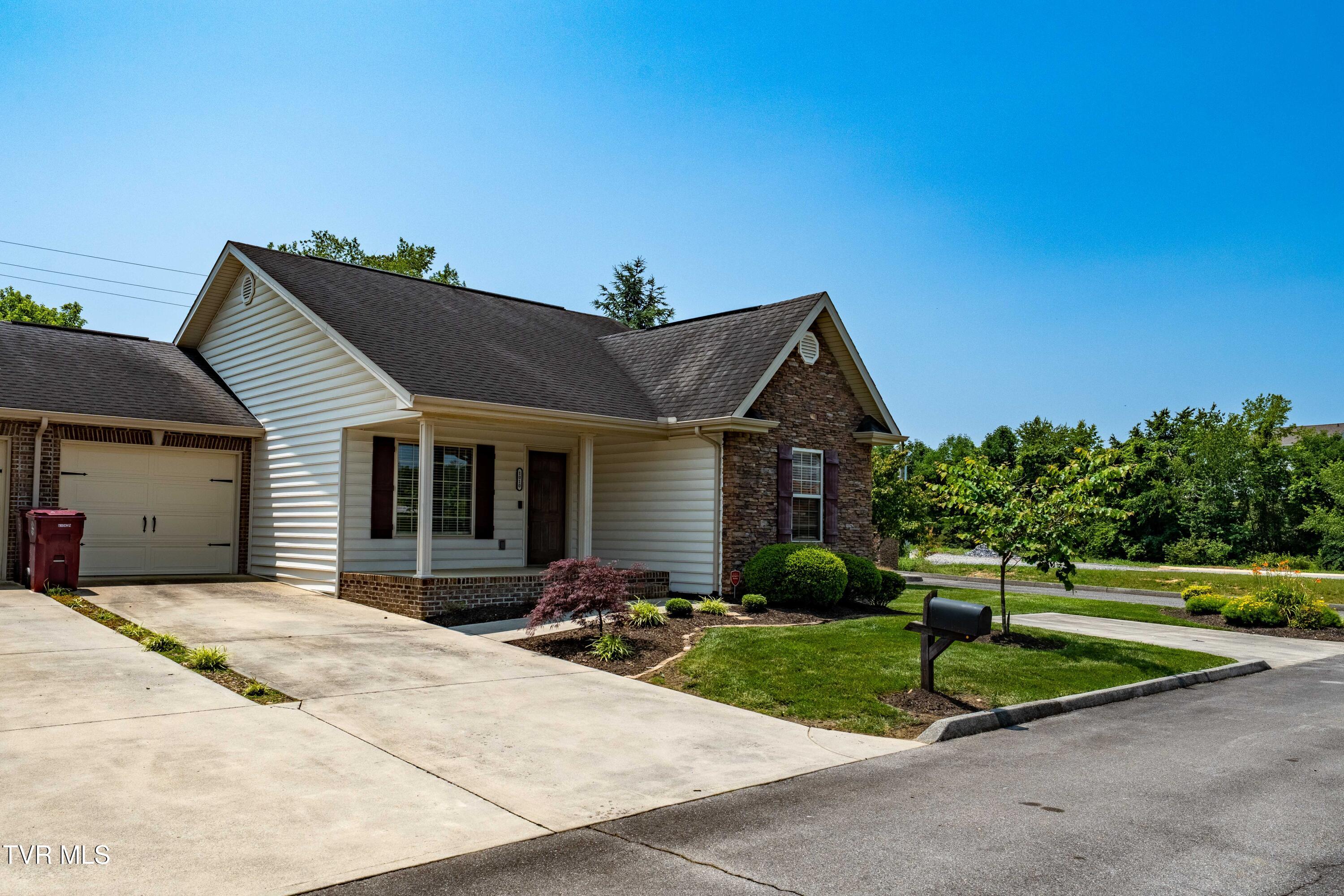 1010 Appaloosa Trail, Johnson City, Tennessee image 1