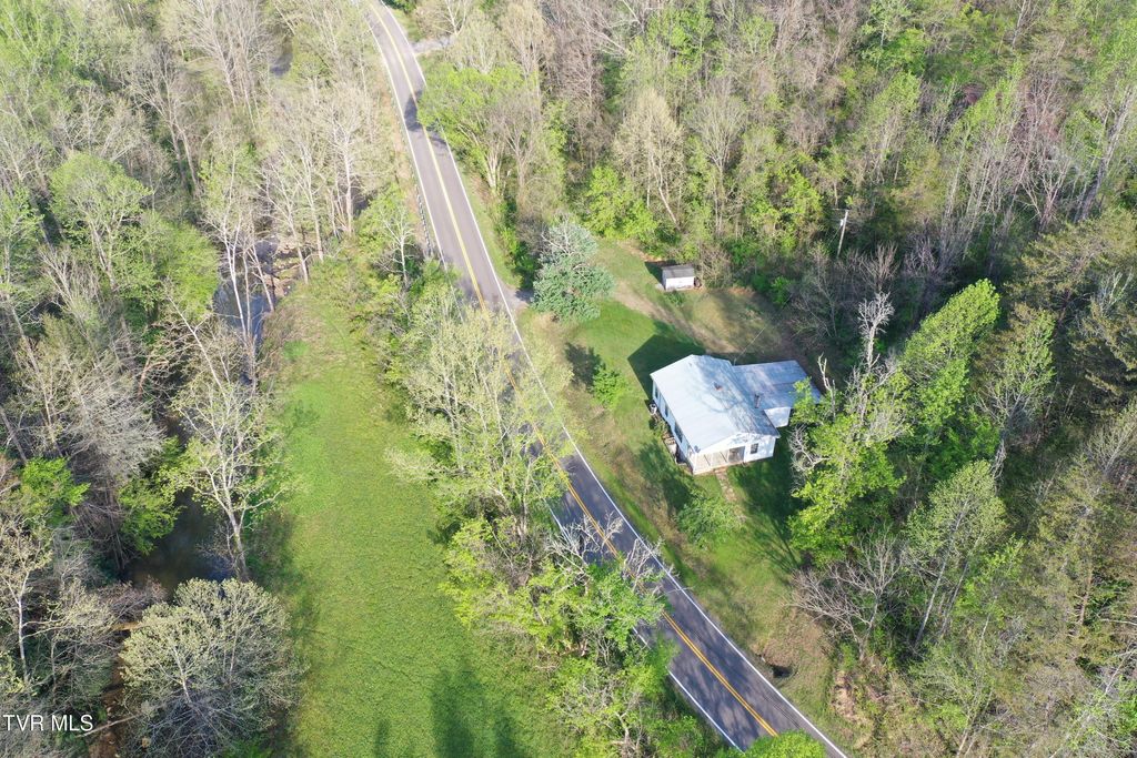 Photo of 1529 Beech Creek Rd Road, Rogersville, TN 37857 (MLS # 9994287)