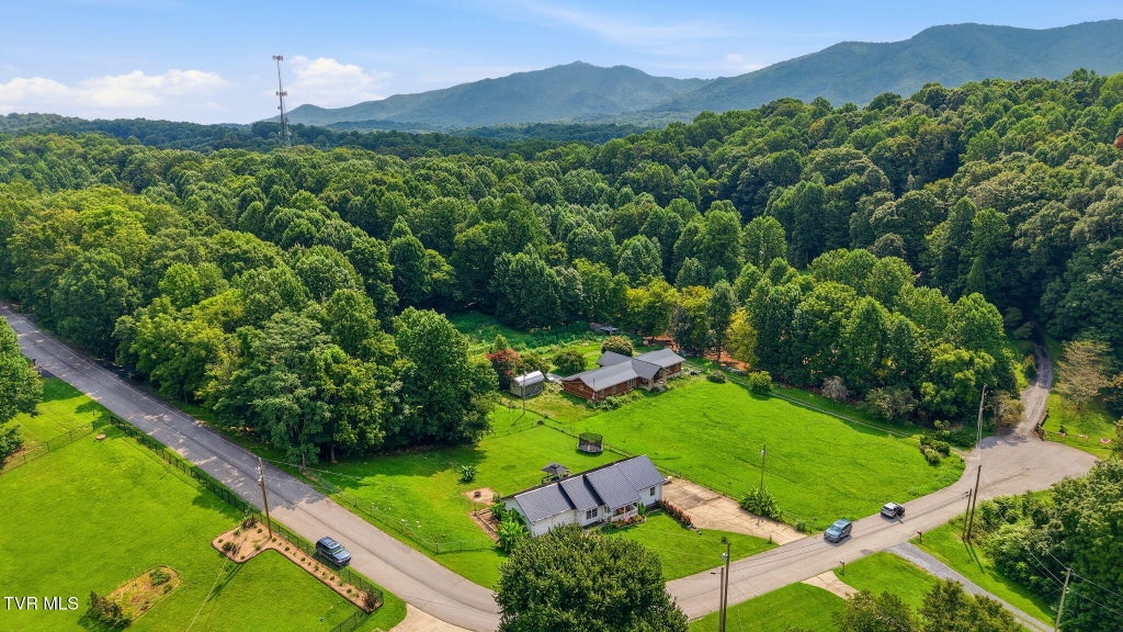 Photo of 182 Young Road, Johnson City, TN 37604 (MLS # 9999462)