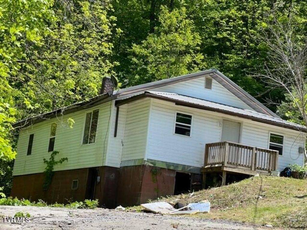 Photo of 1438 Ely Town Road, Dryden, VA 24243 (MLS # 9994921)