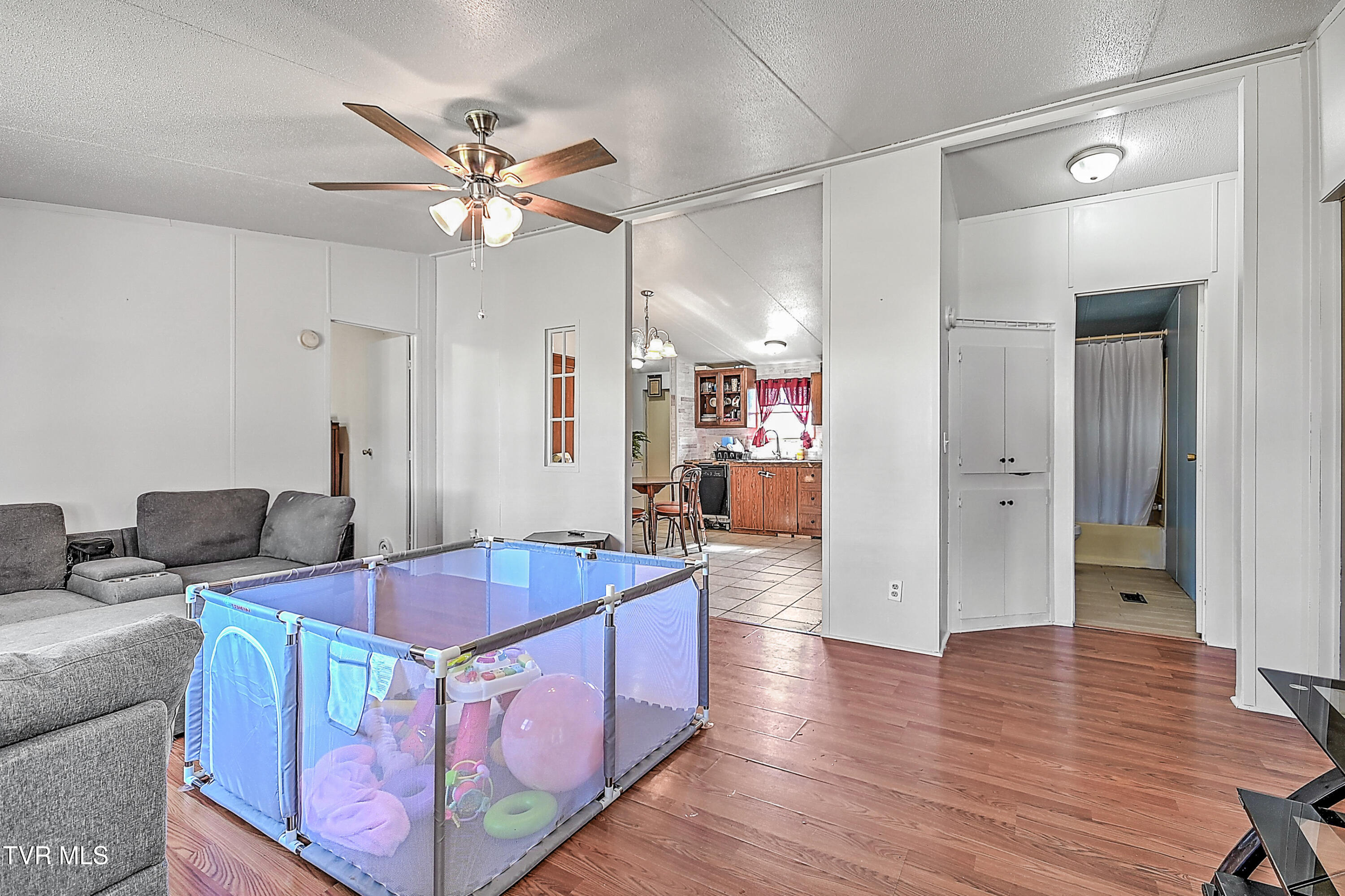 108 Henderson Street, Surgoinsville, Tennessee image 5