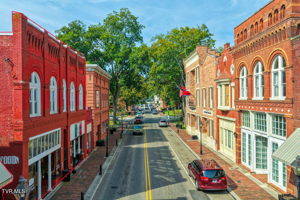 114 & 116 East Main Street