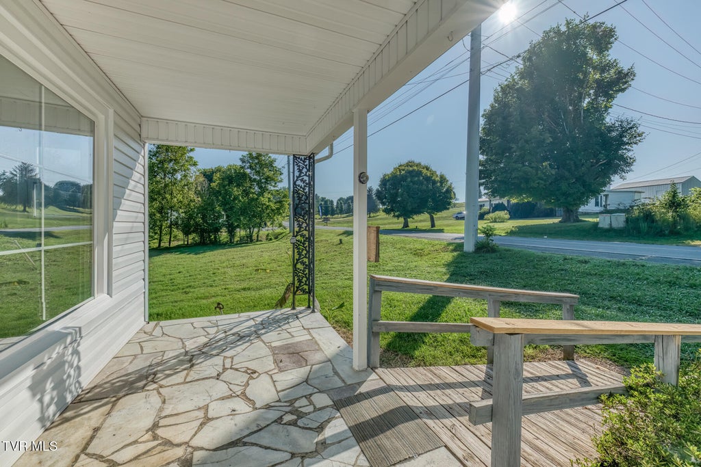 Photo of 632 Beaver Creek Road, Bluff City, TN 37618 (MLS # 10000558)