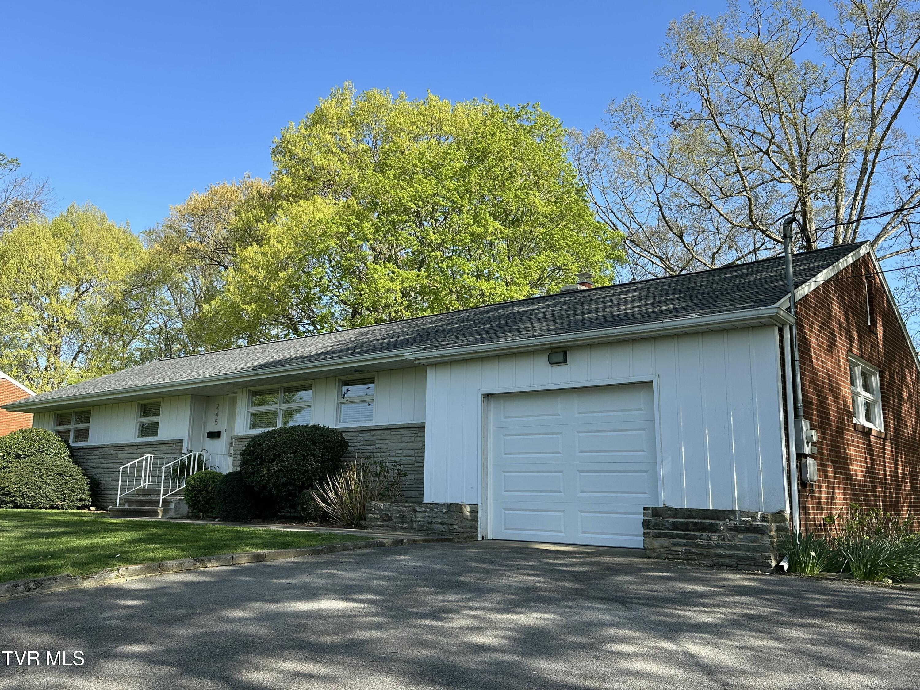 245 De Lee Drive, Kingsport, Tennessee image 7
