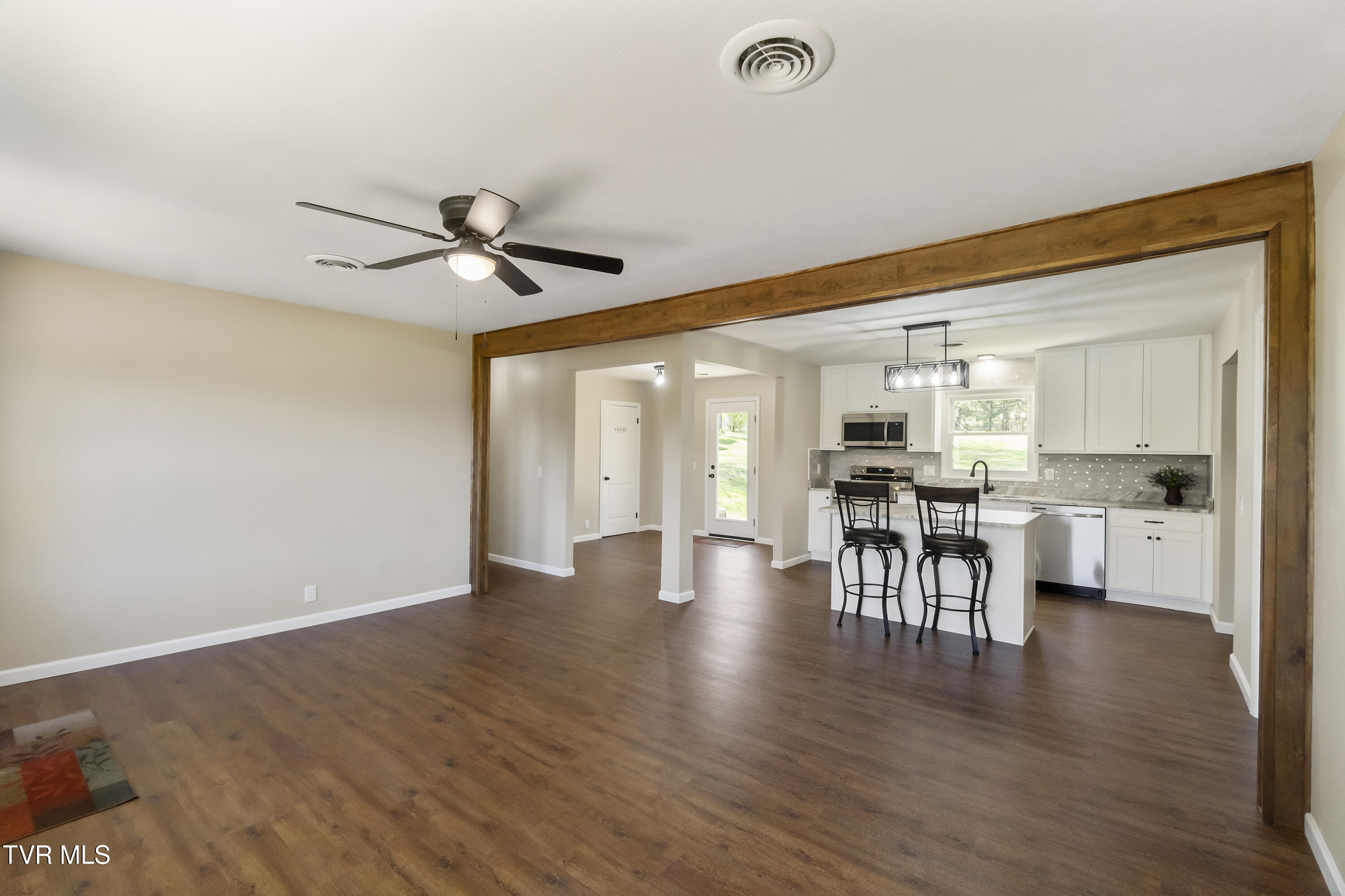 61 Tiny Lane, Greeneville, Tennessee image 3