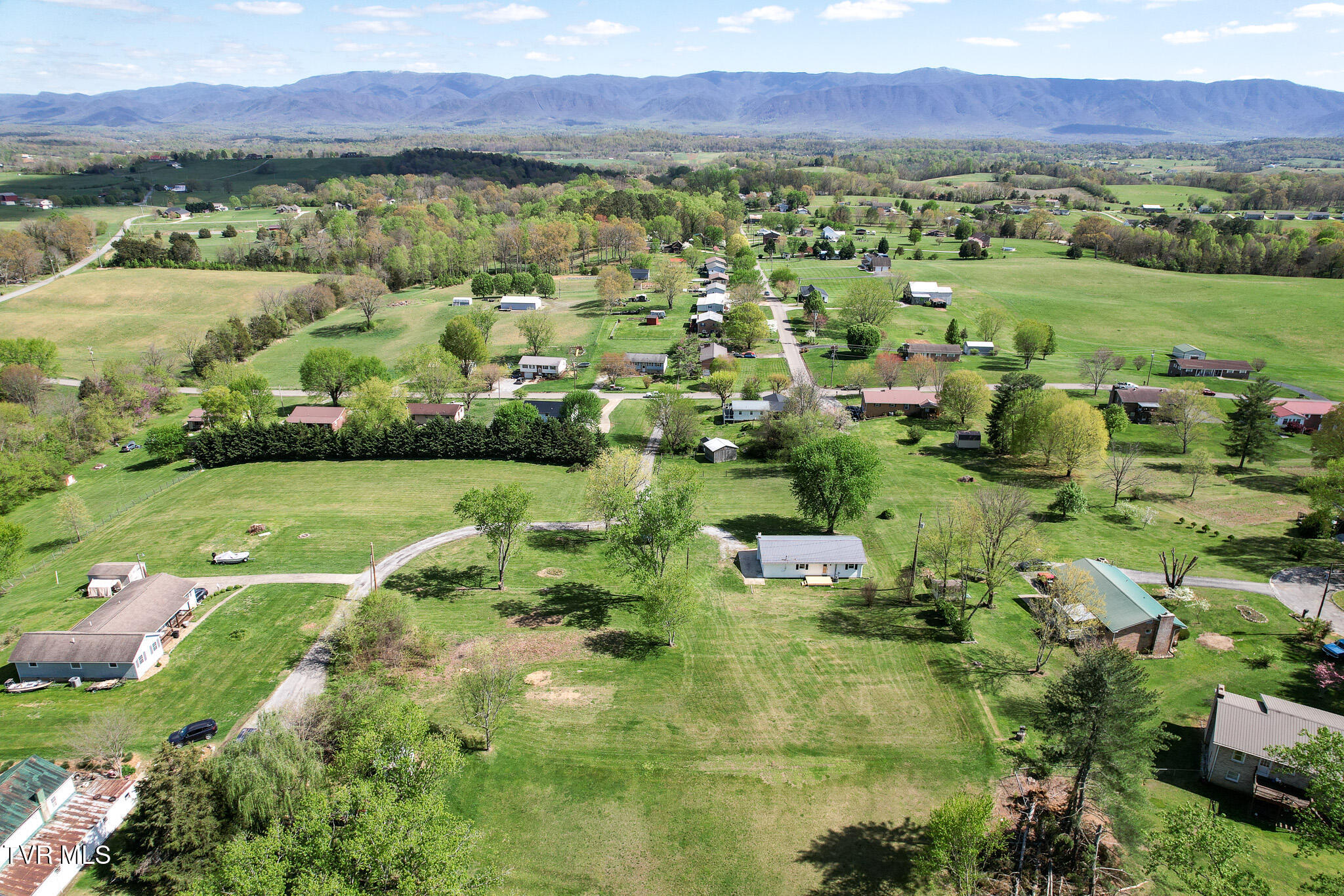 61 Tiny Lane, Greeneville, Tennessee image 46