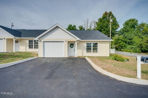 Photo of 1036 G Street #1036, Elizabethton, TN 37643 (MLS # 10000212)