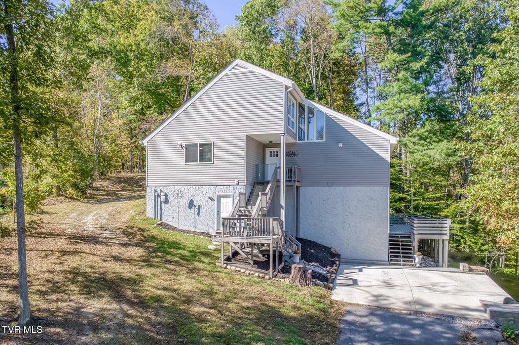 Photo of 5 Brentwood Circle, Bristol, TN 37620 (MLS # 10002356)