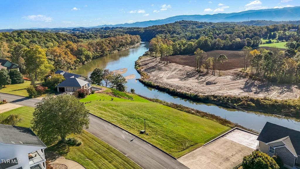 Photo of 7 Dominique Lane, Greeneville, TN 37743 (MLS # 9986883)
