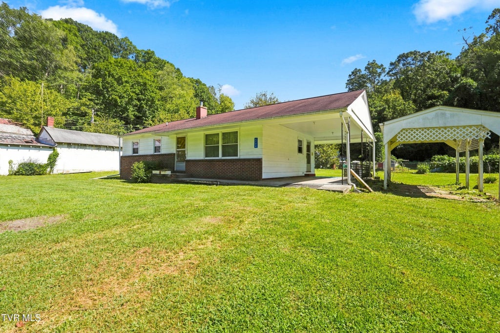 Photo of 4730 Red Oak Ridge Road, Castlewood, VA 24224 (MLS # 10000511)
