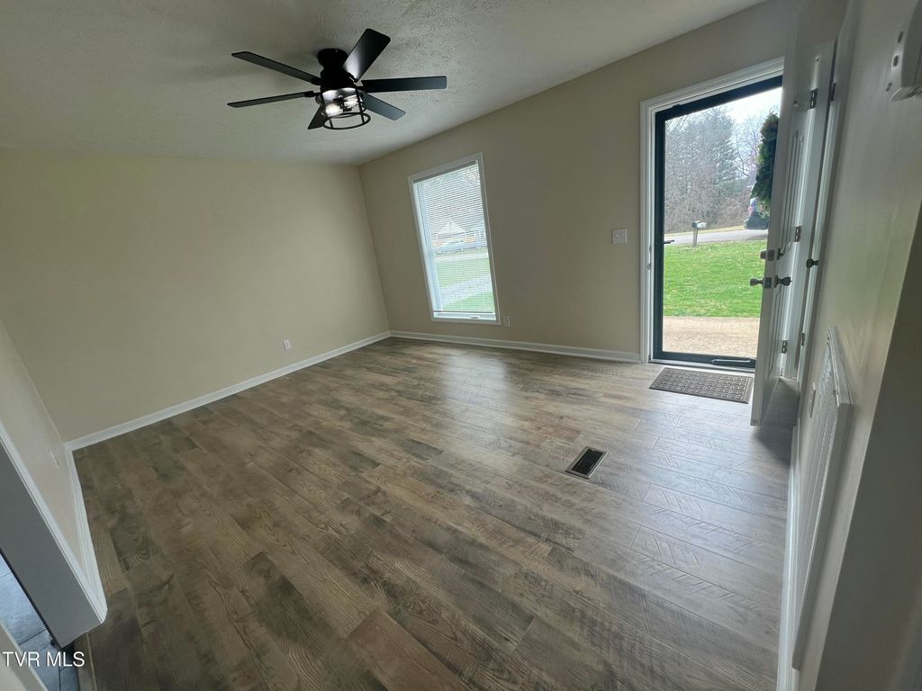 Photo of 20011 Orion Avenue, Bristol, VA 24202 (MLS # 9992191)