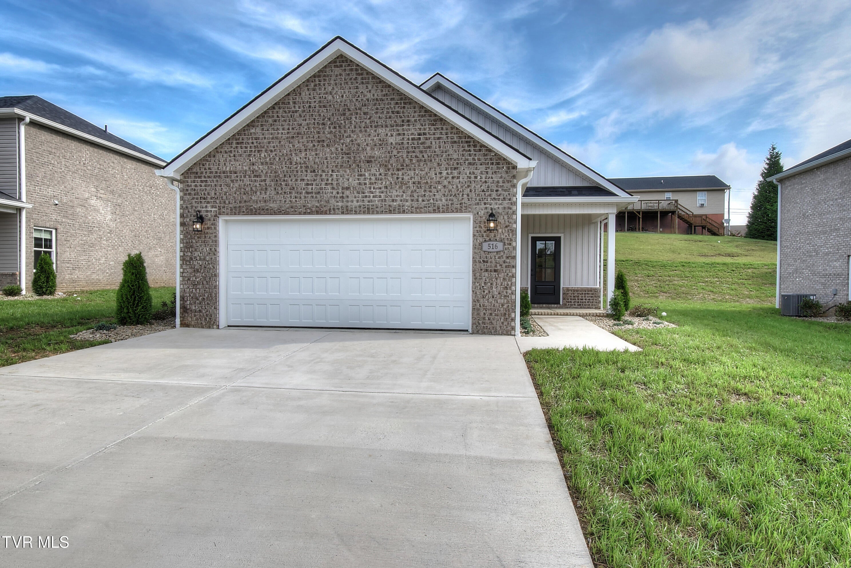 209 University Parkway 47