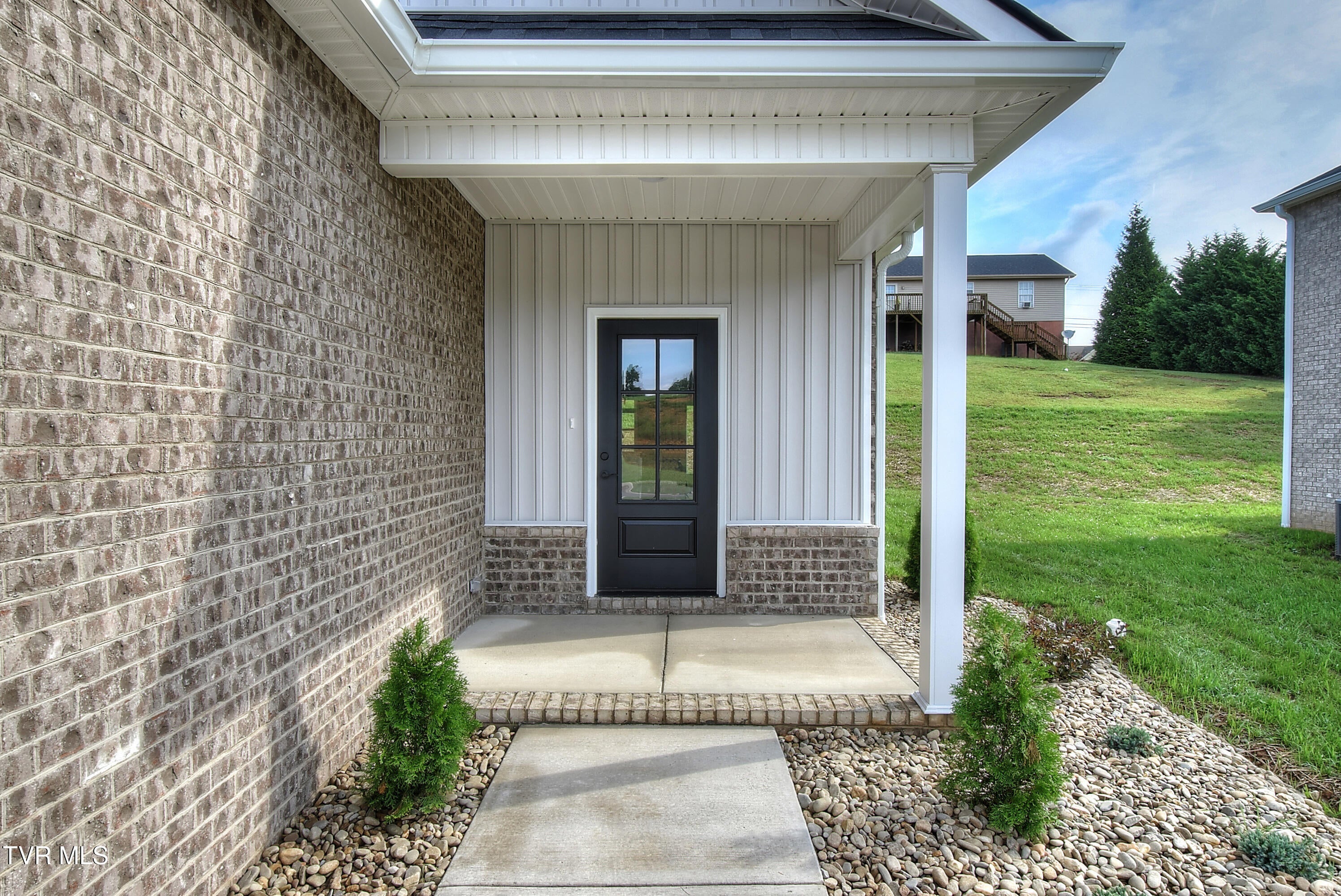 209 University Parkway 47