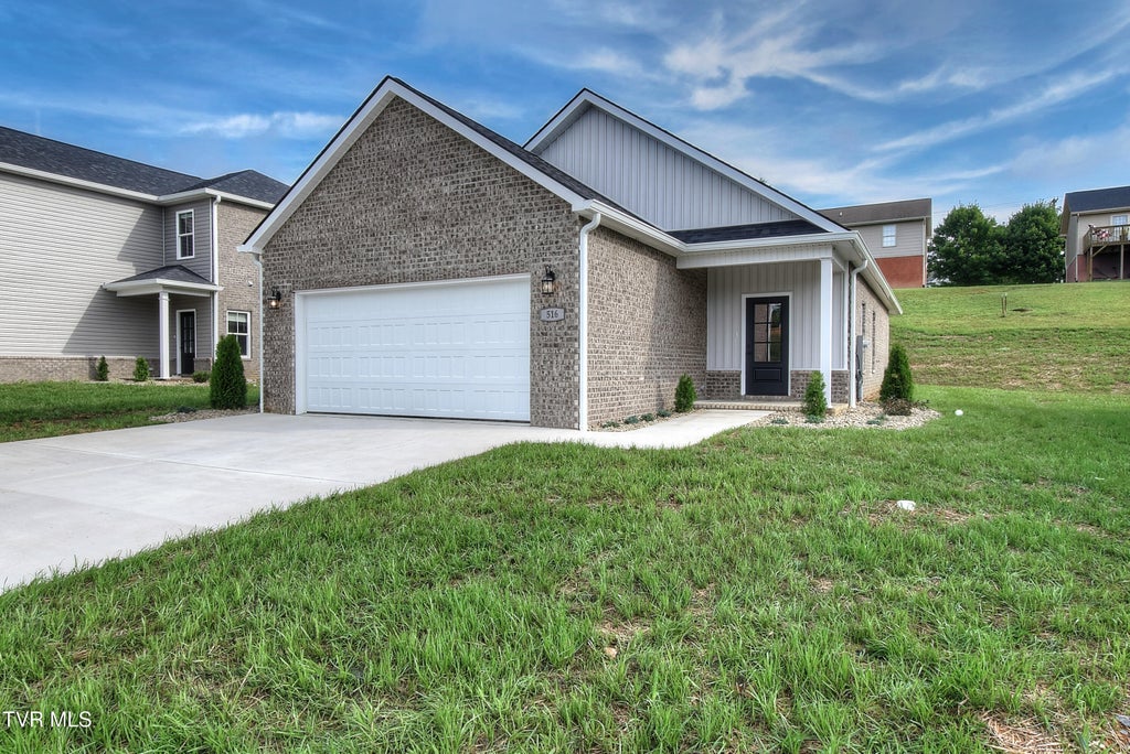 Photo of 209 University Parkway #47, Johnson City, TN 37604 (MLS # 10002296)