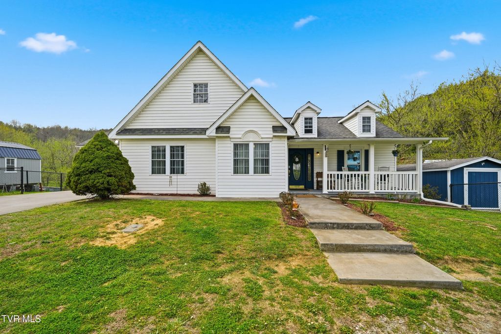 Photo of 138 Luttie Banner Drive, Castlewood, VA 24224 (MLS # 9993387)