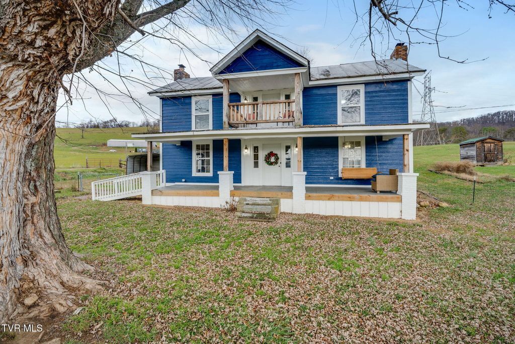 Photo of 2149 Siam Road, Elizabethton, TN 37643 (MLS # 9988816)