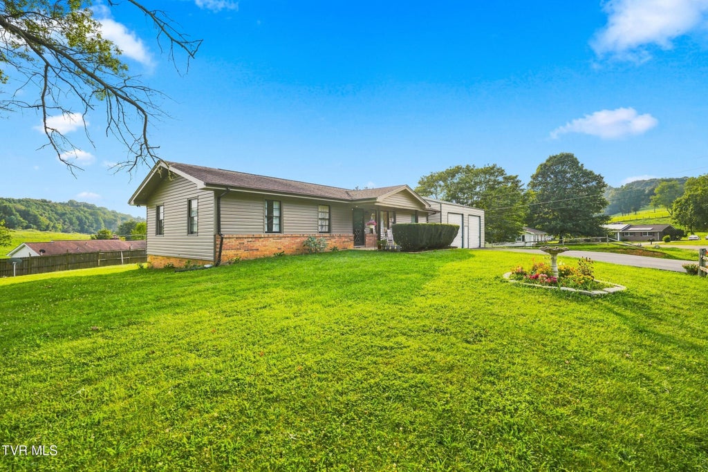 Photo of 22197 Green Village Drive, Abingdon, VA 24210 (MLS # 9999550)