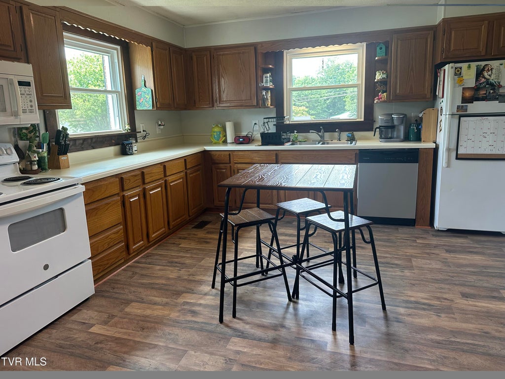 Photo of 508 Summit Drive, Jonesborough, TN 37659 (MLS # 9996856)